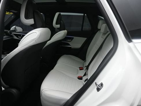 Used 2026 Mercedes-Benz GLC 300 image 21