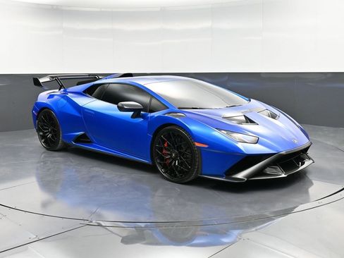 Used 2024 Lamborghini Huracan STO image 10