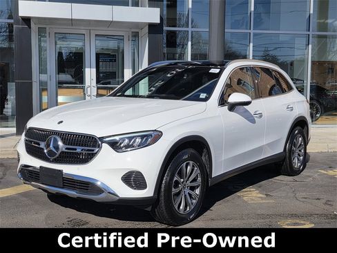 Certified 2025 Mercedes-Benz GLC 300 4MATIC image 4