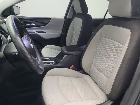 Used 2019 Chevrolet Equinox LS w/ LPO, Chrome Package image 17
