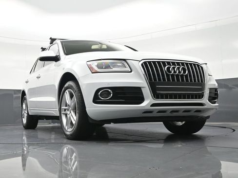 Used 2017 Audi Q5 2.0T Premium AWD/4WD image 32