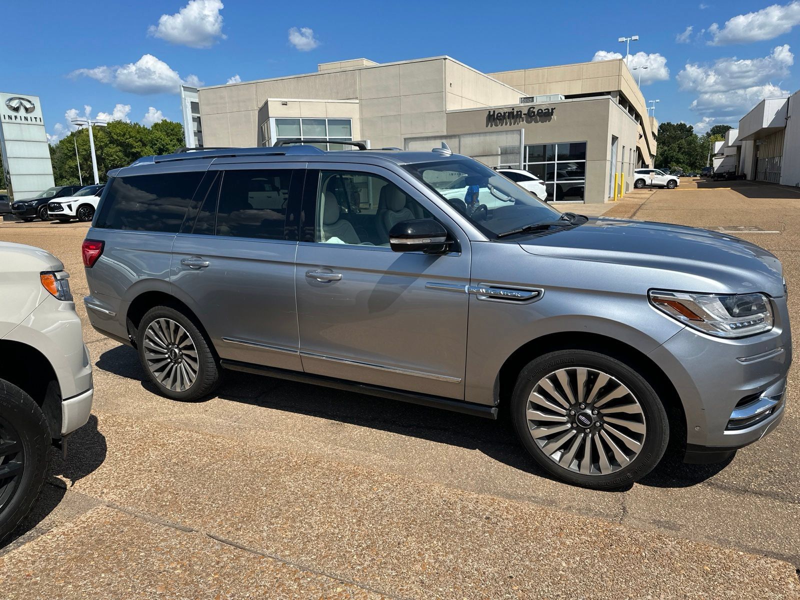 Used 2020 Lincoln Navigator Reserve w/ Luxury Package RWD image 4
