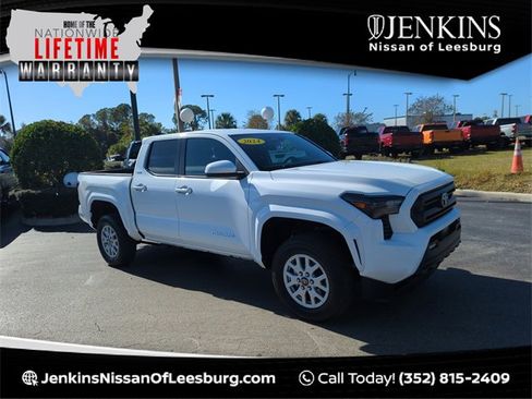 Used 2024 Toyota Tacoma SR5 image 1