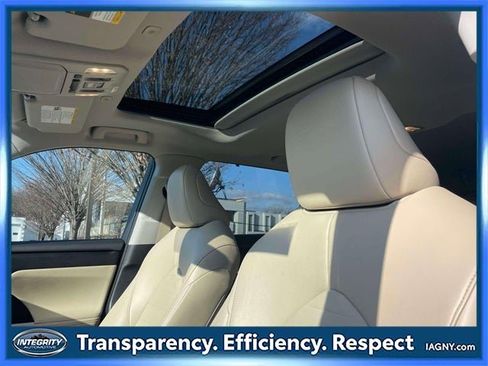 Certified 2023 Toyota Highlander XLE image 19