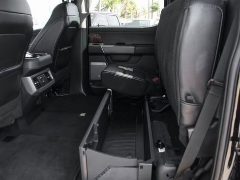 Used 2023 Ford F250 Lariat w/ Black Appearance Package image 37