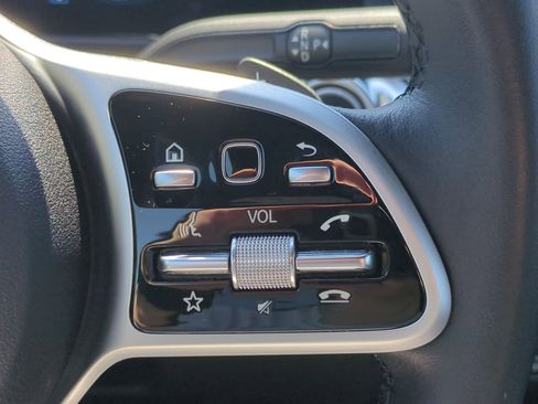 Used 2020 Mercedes-Benz GLB 250 4MATIC image 18