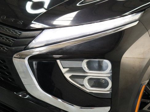 Used 2023 Mitsubishi Eclipse Cross LE AWD/4WD image 2