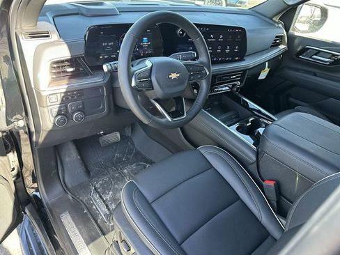 New 2025 Chevrolet Suburban Premier image 10