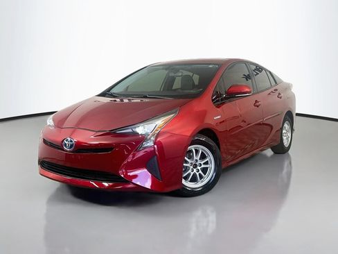 Used 2016 Toyota Prius Two FWD image 3