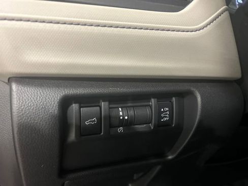 Used 2025 Subaru Forester Limited image 23