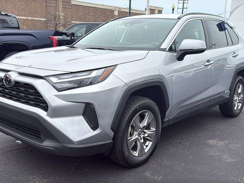 Certified 2025 Toyota RAV4 XLE AWD/4WD image 3