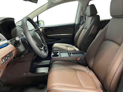 New 2026 Honda Odyssey Touring image 15