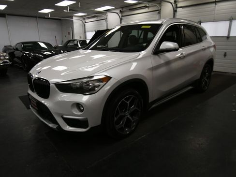 Used 2019 BMW X1 xDrive28i w/ Convenience Package image 4