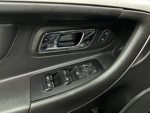 Used 2018 Ford Taurus SEL w/ Equipment Group 201A image 19