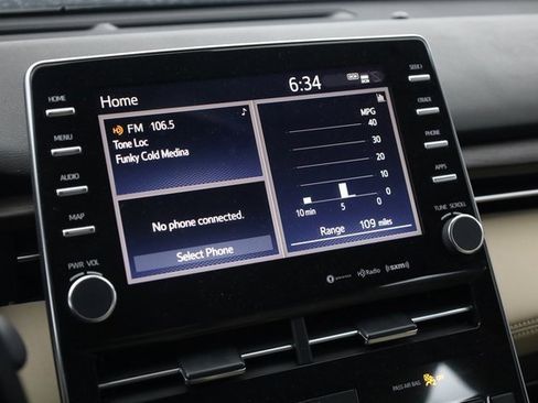 Used 2021 Toyota Avalon XLE w/ Carpet Mat Package (TMS) image 17