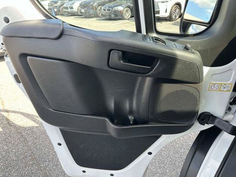 Used 2025 RAM ProMaster 3500 w/ Convenience Group FWD image 32