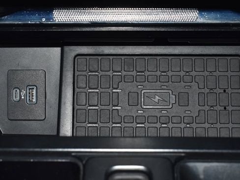 Used 2023 Ford F150 Lariat w/ Equipment Group 502A High image 19