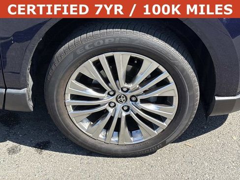 Used 2023 Toyota Venza Limited AWD/4WD image 7