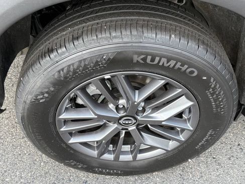 Used 2026 Nissan Rogue SV AWD/4WD image 12