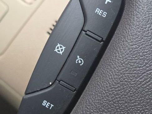 Used 2007 Buick Lucerne CX image 19