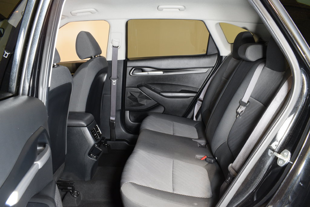 Used 2024 Kia Seltos LX AWD/4WD image 27