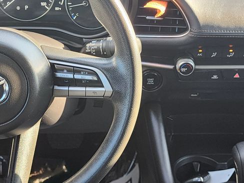 Used 2021 MAZDA MAZDA3 s image 13