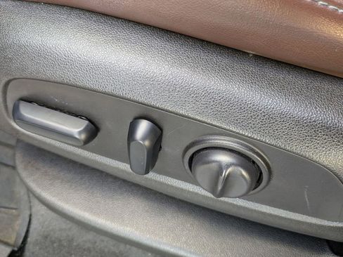 Used 2018 Buick Enclave Avenir w/ Avenir Technology Package image 13