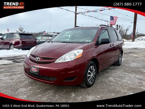 Used 2009 Toyota Sienna LE image 1