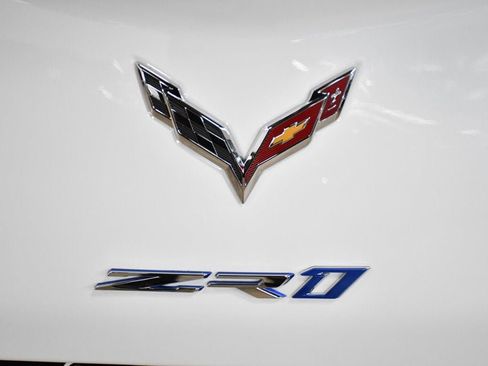 Used 2019 Chevrolet Corvette ZR1 RWD image 26