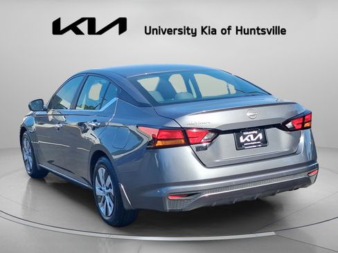 Used 2024 Nissan Altima 2.5 S FWD image 5