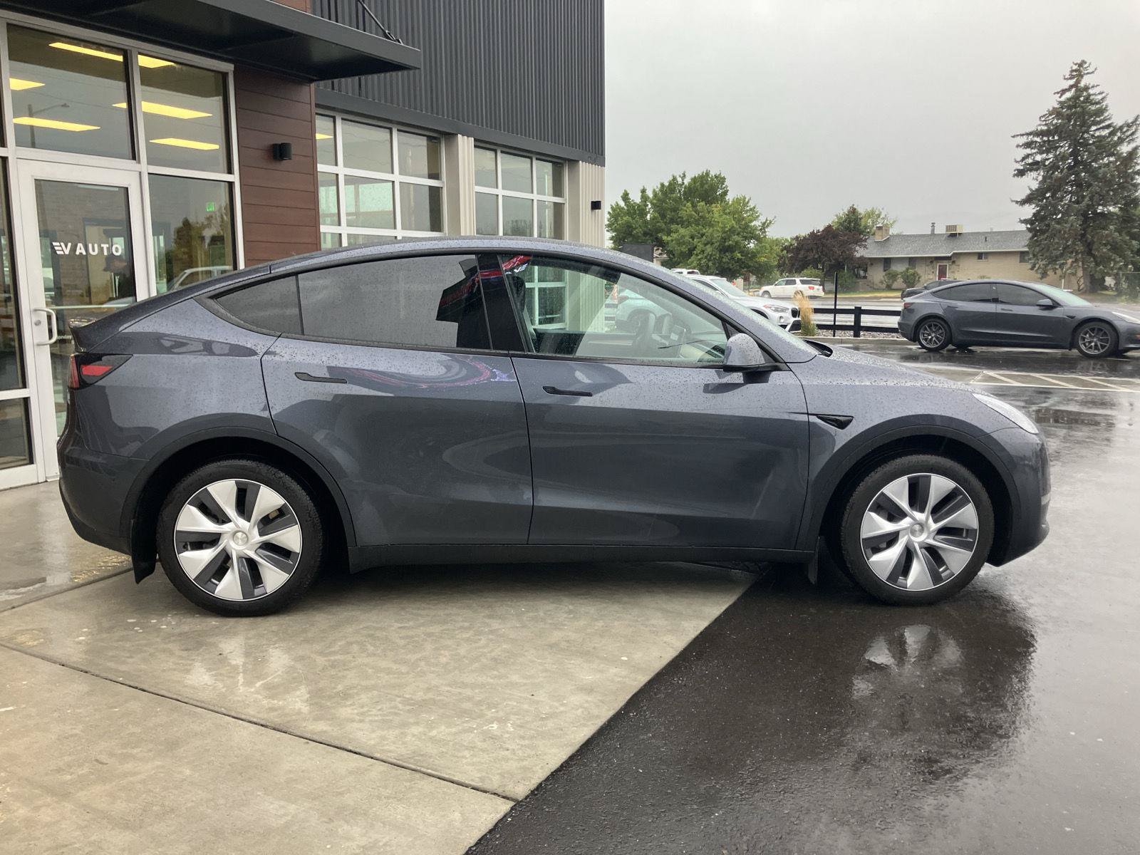 Used 2023 Tesla Model Y Long Range AWD/4WD image 9