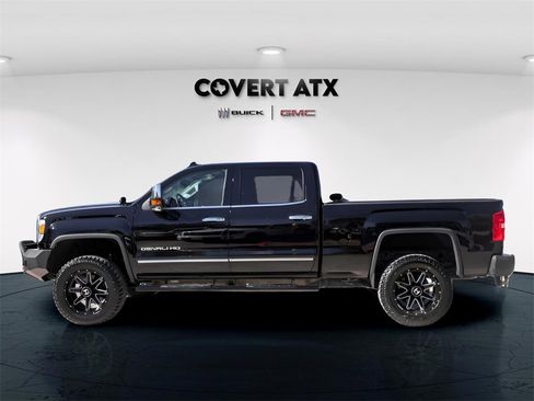 Used 2019 GMC Sierra 2500 Denali w/ Suspension Package, Off-Road image 5