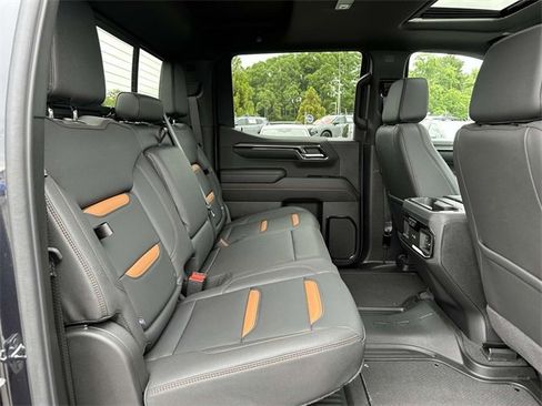 Used 2024 GMC Sierra 1500 AT4 w/ Technology Package image 11