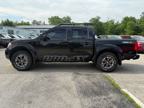Used 2020 Nissan Frontier PRO-4X w/ Pro-4x Utility Package AWD/4WD image 8