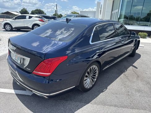 Used 2019 Genesis G90 3.3T Premium RWD image 3