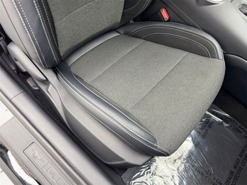 Used 2024 Ford Mustang Coupe image 39