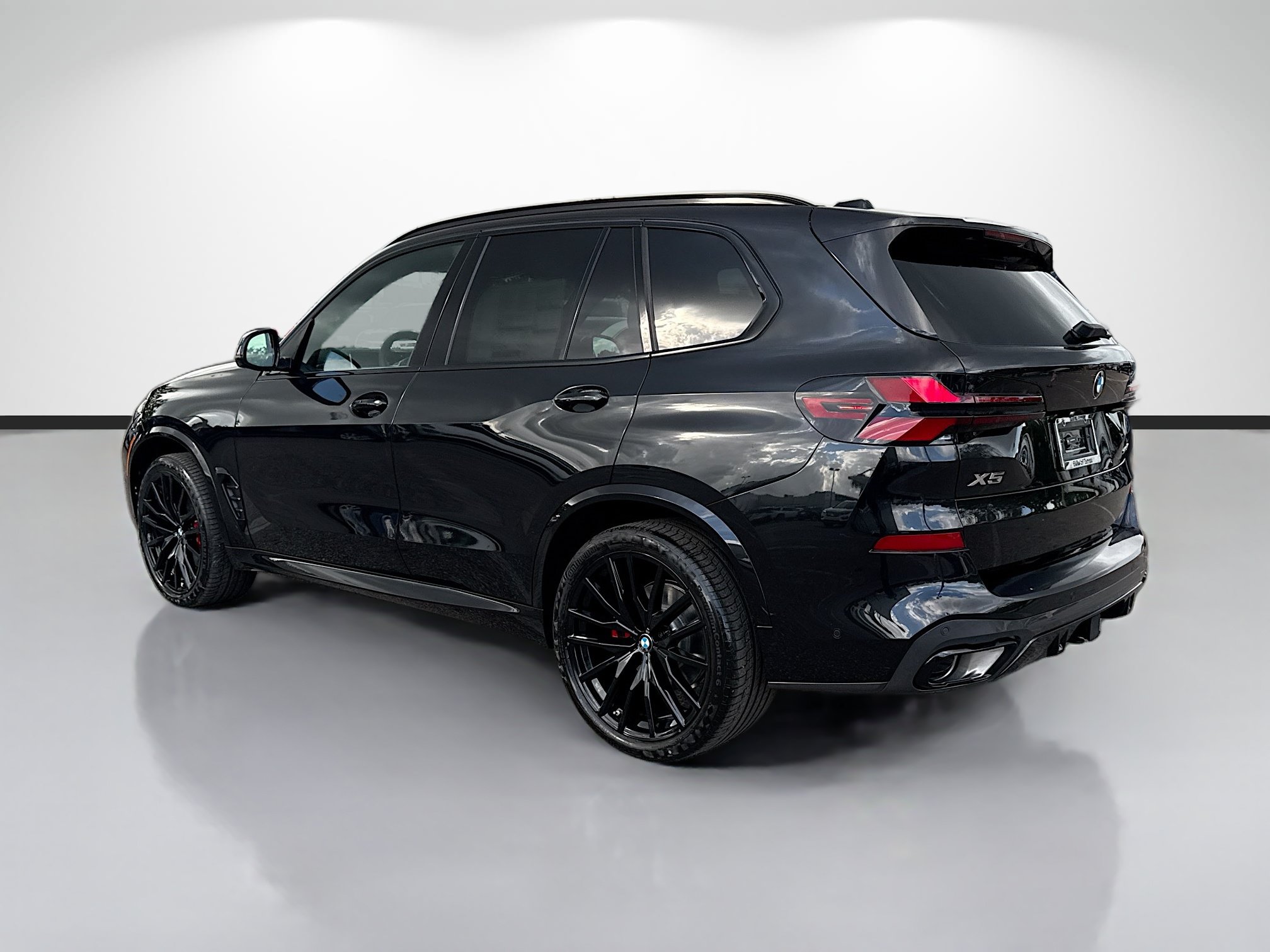 New 2026 BMW X5 xDrive40i w/ M Sport Package AWD/4WD image 5