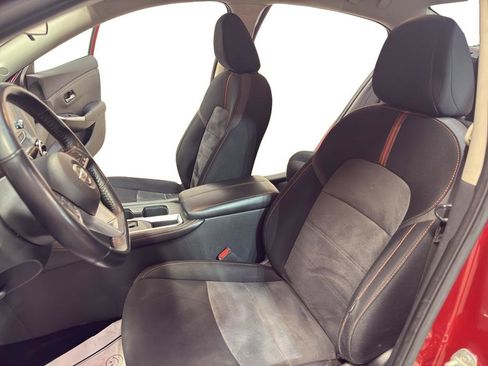 Used 2021 Nissan Sentra SR image 15