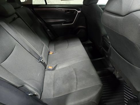 Used 2021 Toyota RAV4 LE AWD/4WD image 47