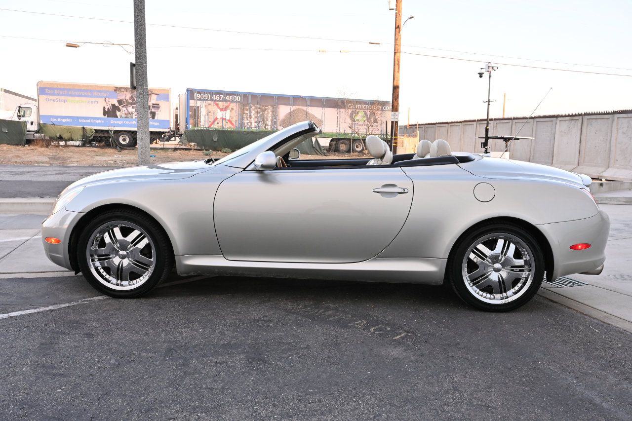 Used 2002 Lexus SC 430 Convertible RWD image 4