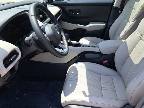 New 2026 Honda HR-V EX-L image 17