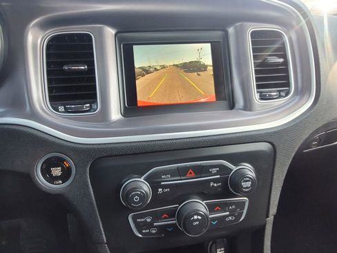 Used 2022 Dodge Charger SXT w/ Leather Interior Group image 18