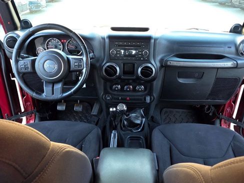 Used 2013 Jeep Wrangler Sport w/ Connectivity Group AWD/4WD image 36