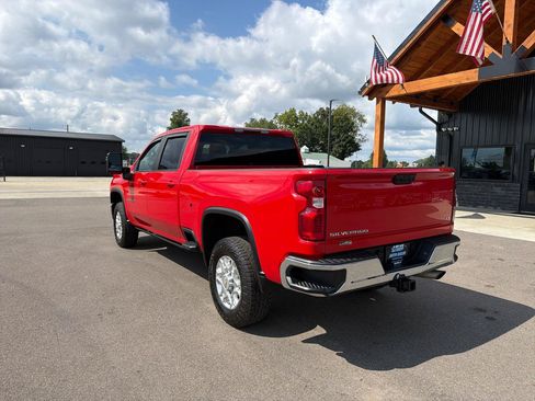 Used 2024 Chevrolet Silverado 2500 LT AWD/4WD image 6