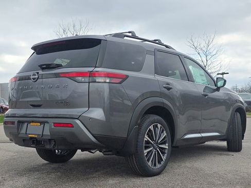 New 2026 Nissan Pathfinder Platinum image 16