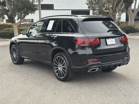 Used 2022 Mercedes-Benz GLC 300 4MATIC image 4