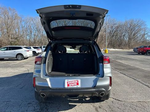 Used 2023 Chevrolet TrailBlazer RS w/ Convenience Package image 17