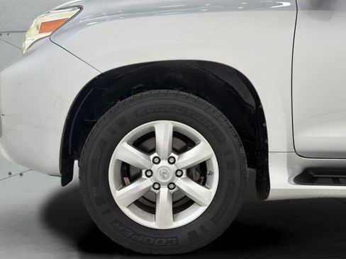 Used 2011 Lexus GX 460 w/ Comfort Plus Pkg image 35