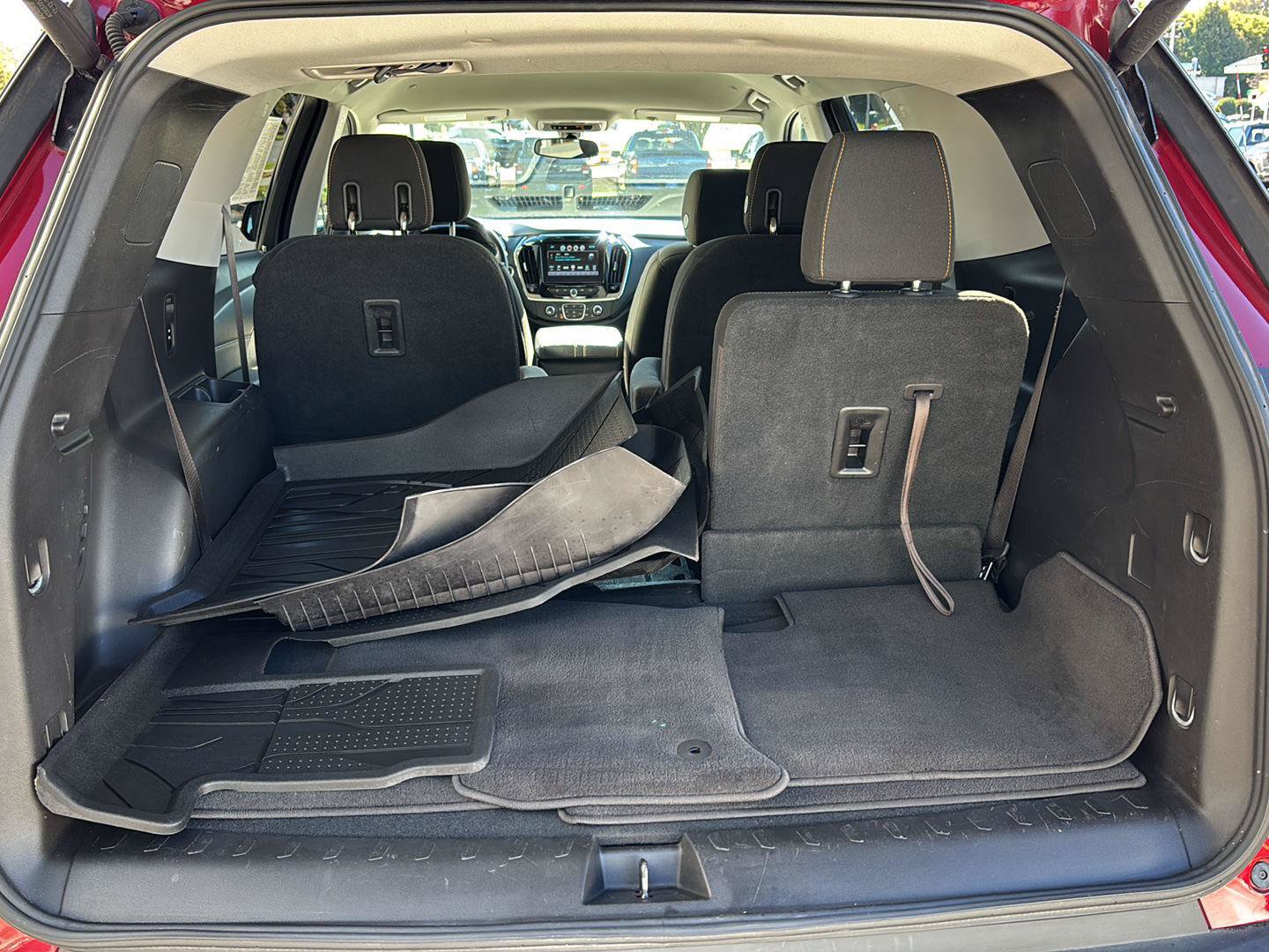 Used 2018 Chevrolet Traverse LT w/ LPO, Floor Liner Package AWD/4WD image 24
