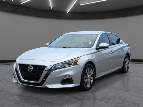 Used 2020 Nissan Altima 2.5 S FWD image 3